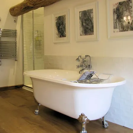 Maison Saint-pe Bed & Breakfast 3*