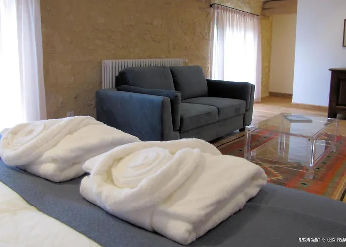 Oda ve Kahvaltı Maison Saint-pe 4*